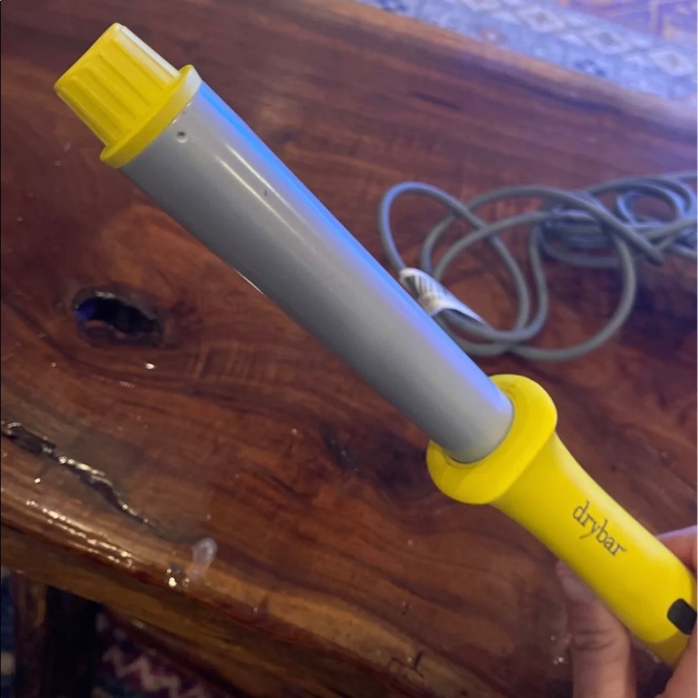 Dry Bar wand